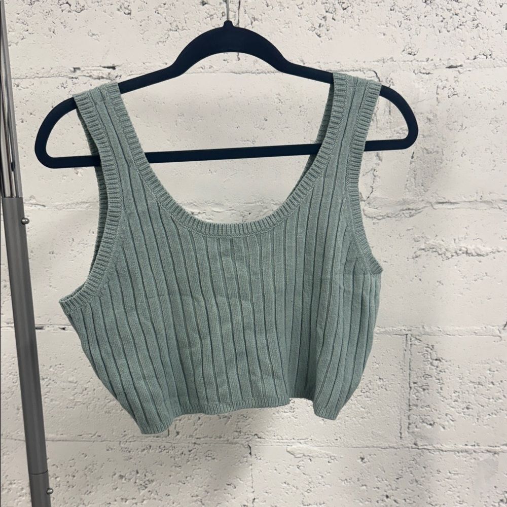 525 Knit Crop Tank Top - LIKE NEW - Size Small